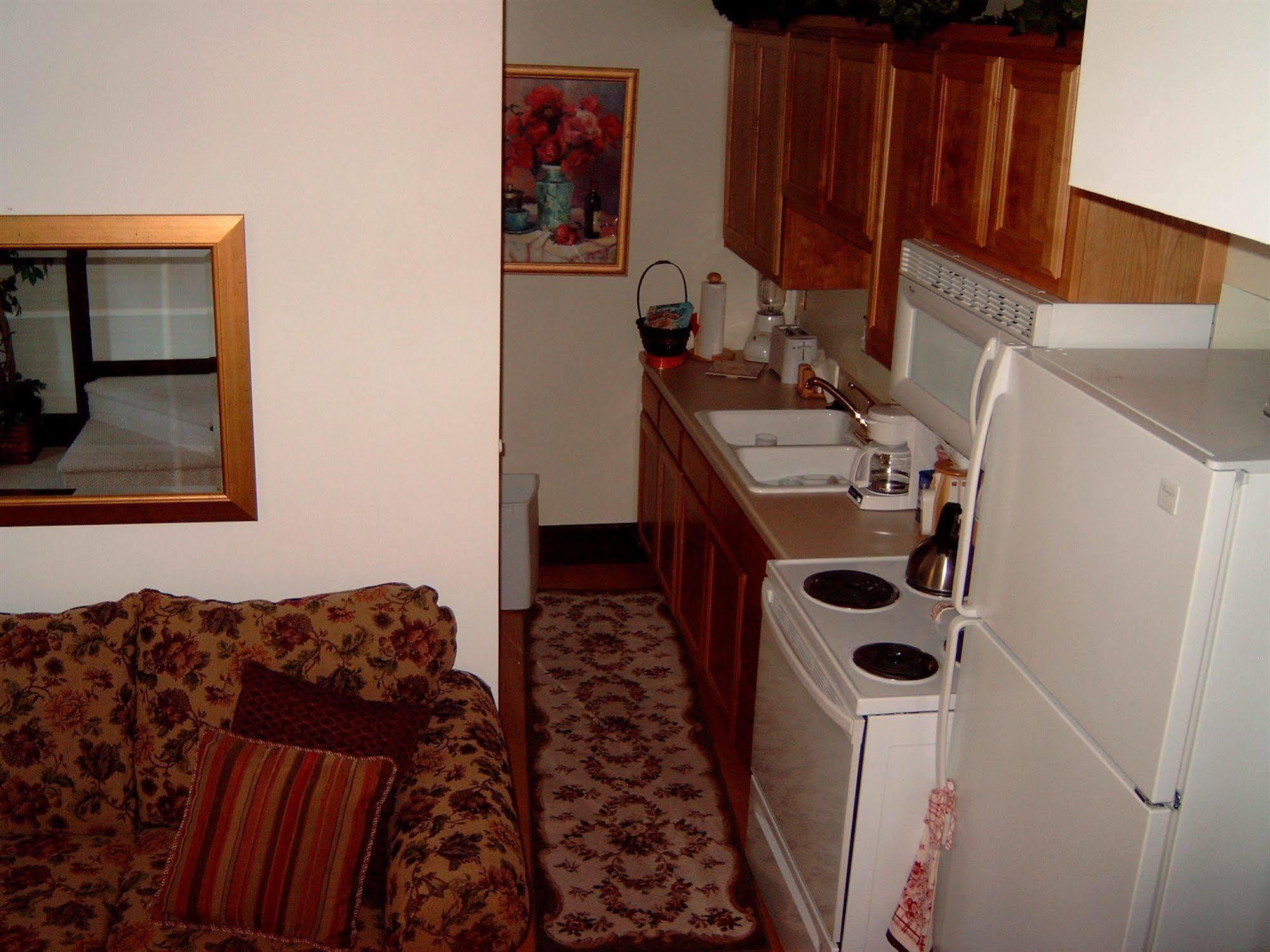 Victorian Rose Country Inn Parowan Экстерьер фото